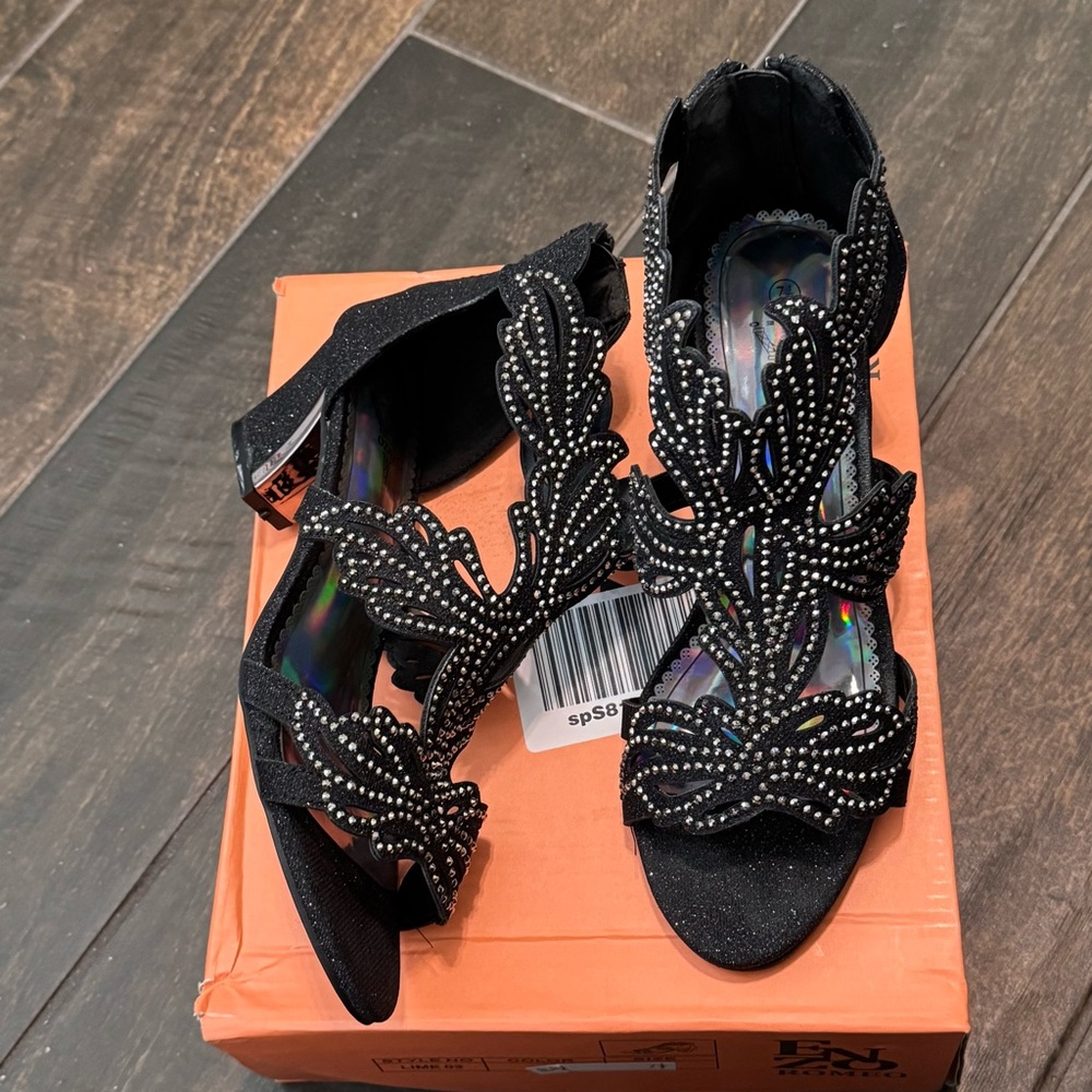 NIB Enzo Romeo Rhinestone Gladiator Heels - Picture 2 of 15